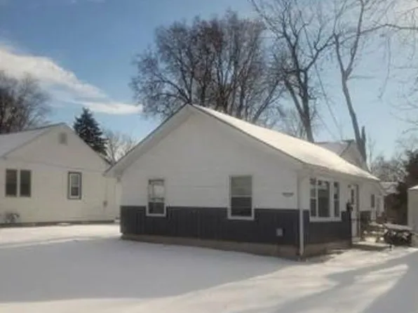 415 Thompson St, Ottawa, IL 61350