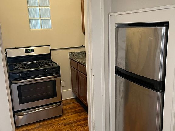 3rd image of 2714 Ingersoll Ave #11828258