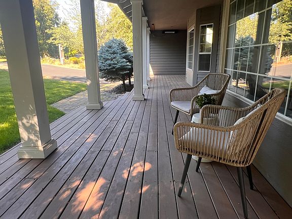 Gorgeous wrap-around porch