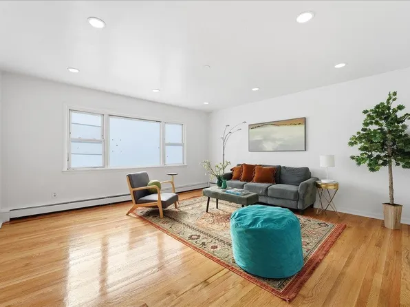 168 Carlton Avenue image 1 of 25