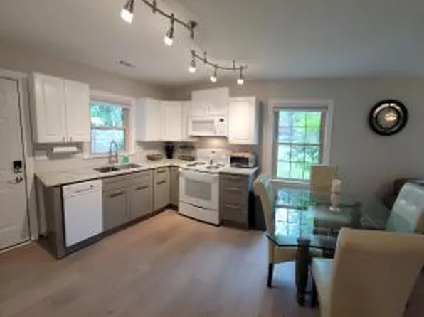 1219 Ashley Hall Rd, Charleston, SC