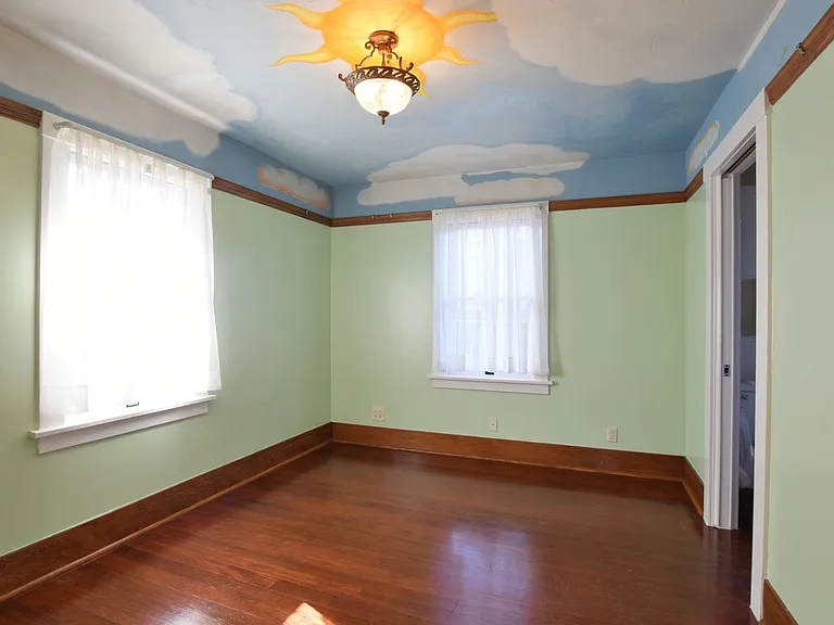 23 Cecil Ave — Photo 6