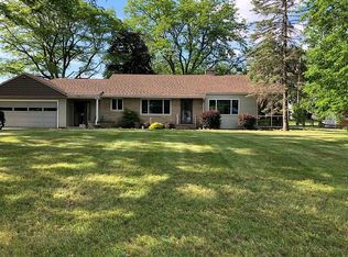 1809 N Bay Dr, Warsaw, IN 46580