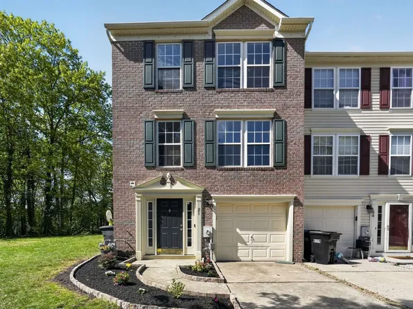 21 Golf View Ct, Pine Hill, NJ 08021