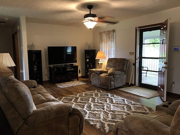 5th image of 28 Kinwood Dr
