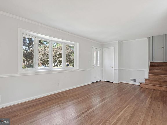 4th image of 5325 Truman Ave