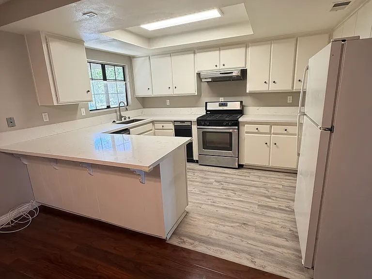 121 N Muscatel Ave #A — Photo 21