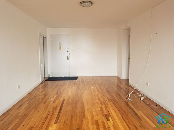 4th image of 3255 Randall Ave APT 5J