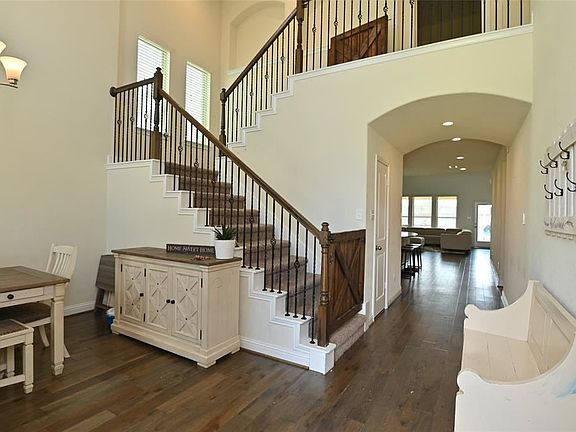 3rd image of 1707 Pickford Knolls Ln