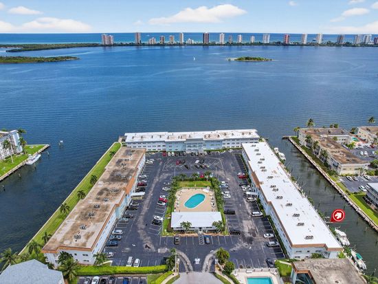110 Shore Court #114, North Palm Beach, FL 33408