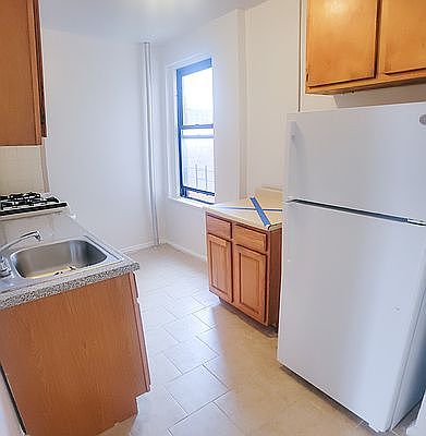 2nd image of 3050 Perry Ave APT 3C