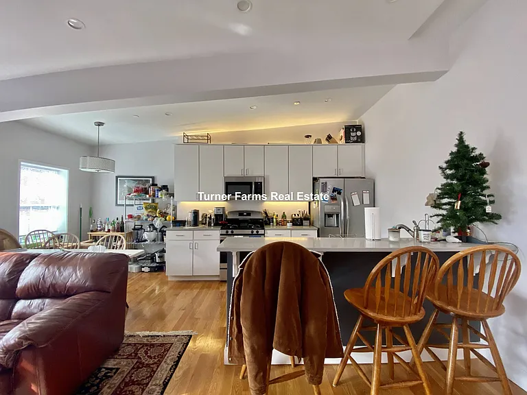 11 Highland Park Ave #2A — Photo 2
