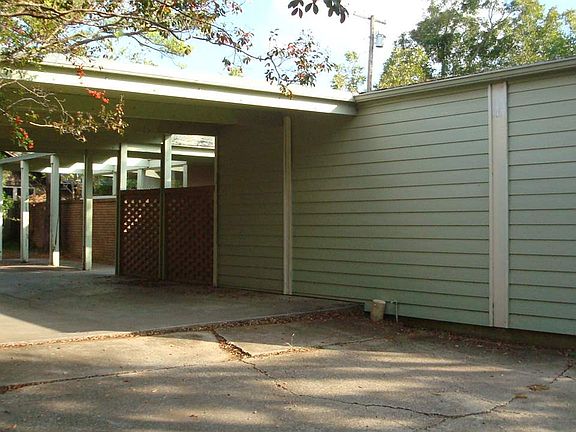 3rd image of 322 Park Ln