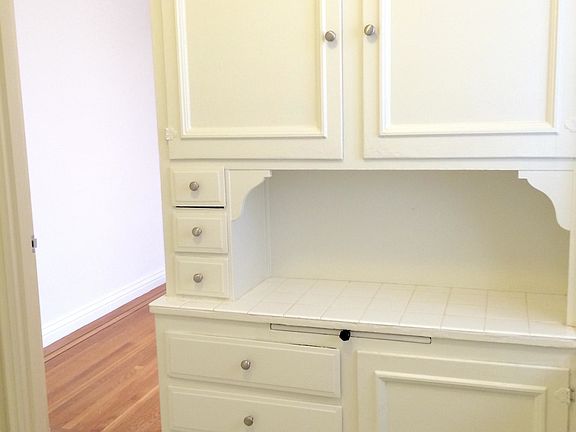 5th image of 1900 Jefferson St APT 205
