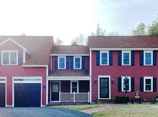 45 Nuthatch Ln, Taunton, MA 02780