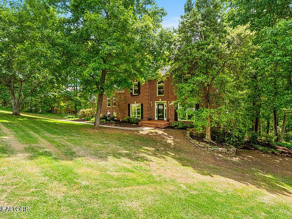 2nd image of 10708 Wood Oak Ct