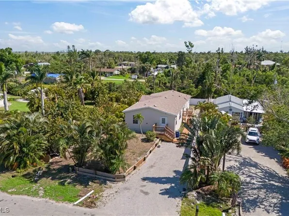 5529 Rainbow Dr, Bokeelia, FL 33922