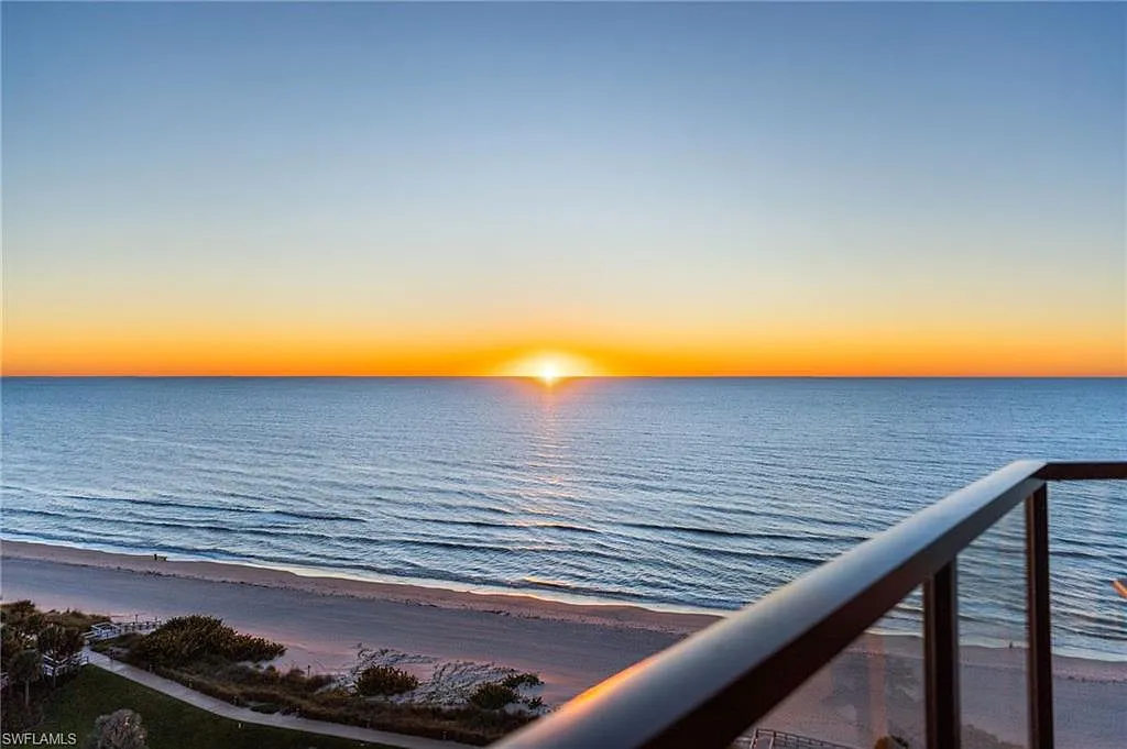 2 bed, 3.0 bath, 2019 sqft, $20,000 — Photo 3