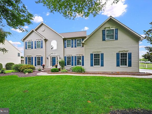 3rd image of 3 Mildred Ln