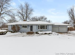7391 Terrace Ln, Jenison, MI 49428