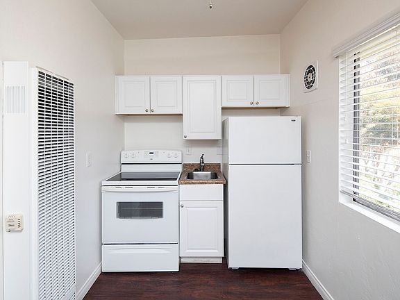 5th image of 3655-89 Keating St #3659