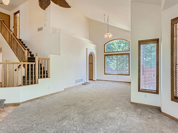 1st floor Living Room