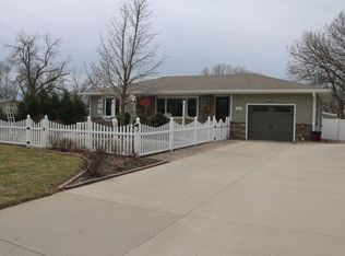 612 Ridge Rd N, Council Bluffs, IA 51503