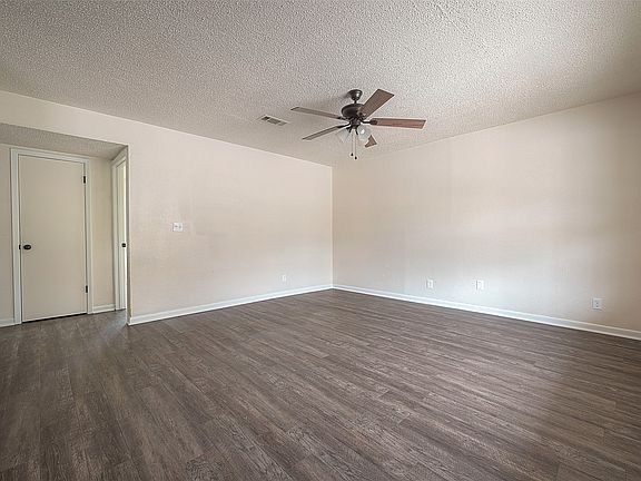 4th image of 8430 Round Rock Dr APT 8