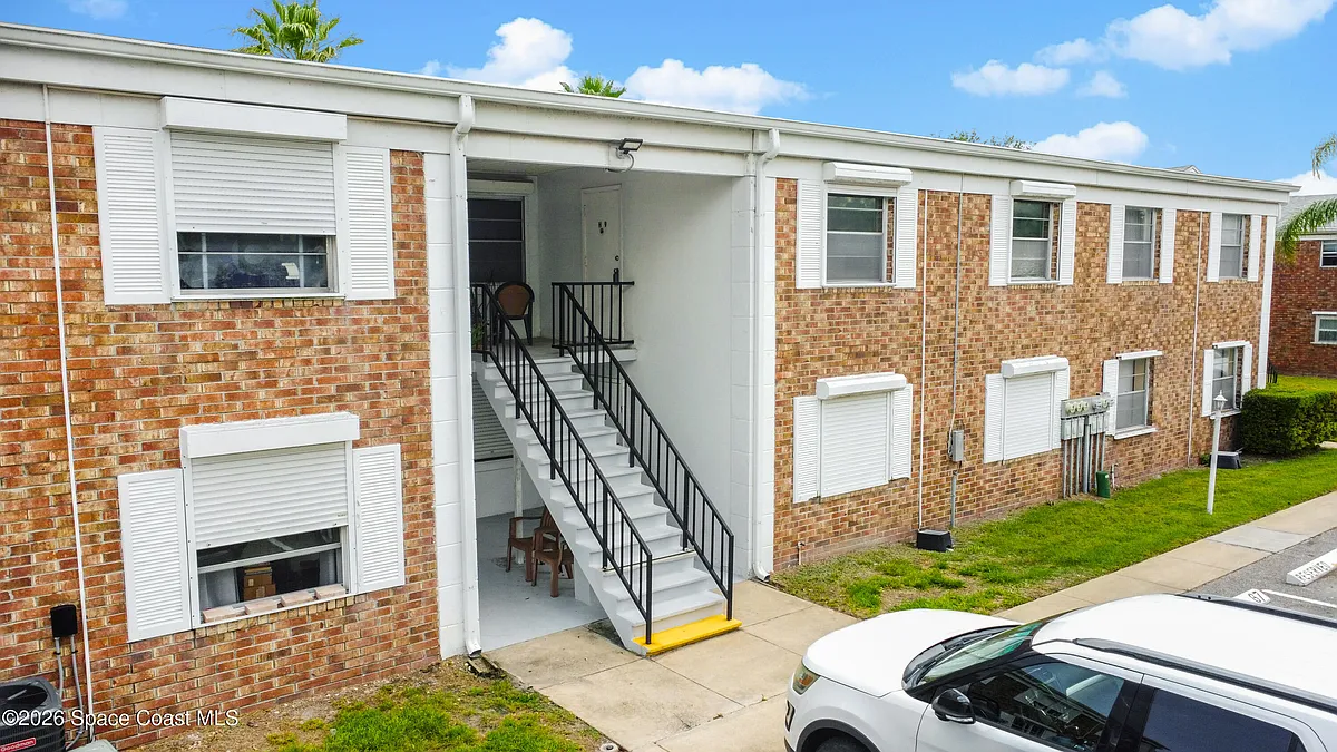 Building Photo - 190 E Olmstead Dr #H3
