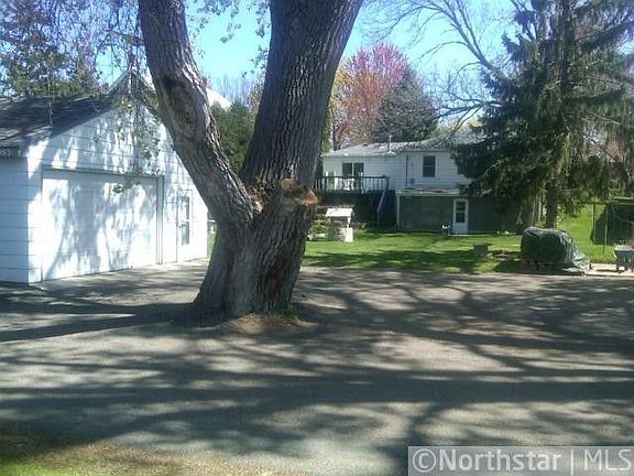 2nd image of 983 Oxford St N