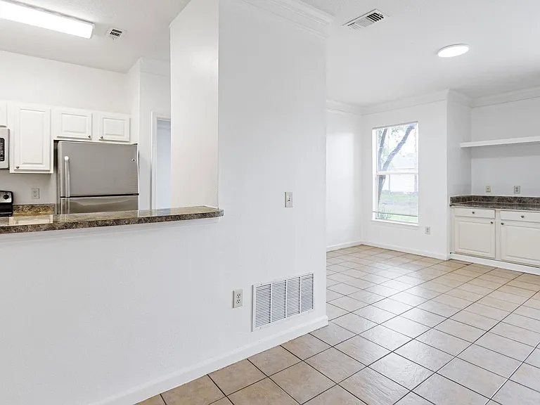 17906 Villa Creek Dr — Photo 7