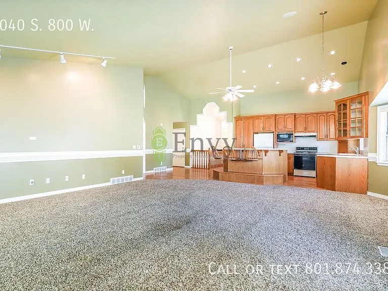 1040 S 800 W — Photo 7
