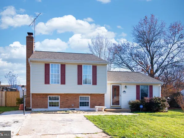 9445 Corey Dr, Manassas, VA 20110