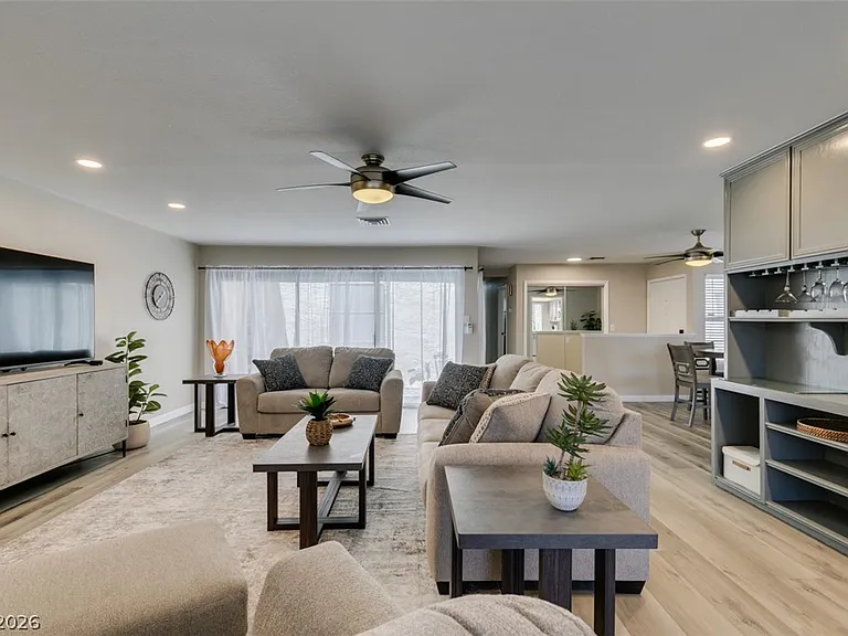 2587 Swan Ln — Photo 9