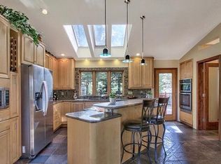 1461 Skyline Dr, South Lake Tahoe, CA 96150