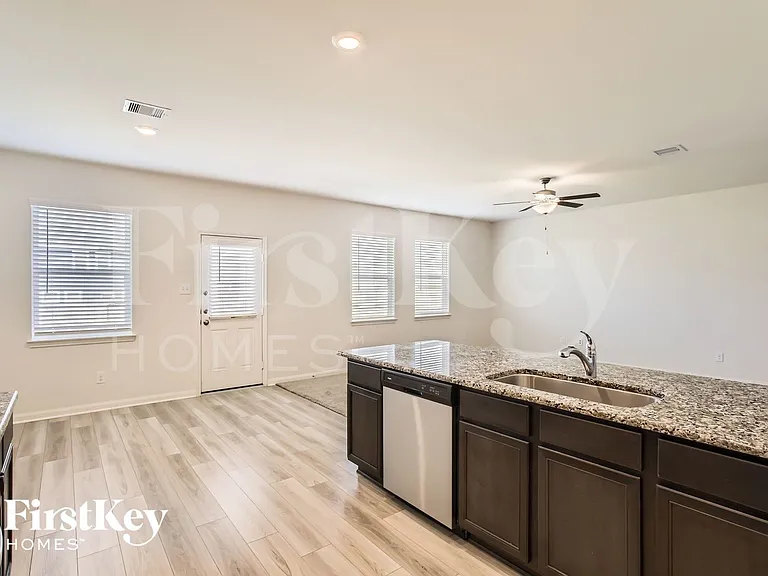 26732 Frost Dr — Photo 12