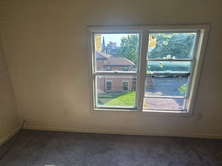 635 E Willow St #4 — Photo 15