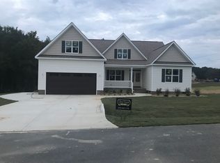 45 Jacqueline Dr, Willow Spring, NC 27592