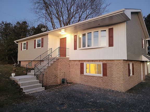 4th image of 3315 Biglerville Rd