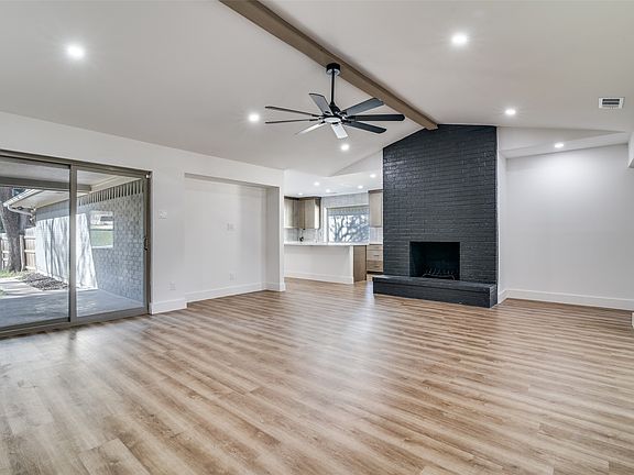 3rd image of 4727 Ashbrook Rd