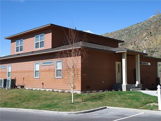 1st image of 9421 Canyon Dr NW