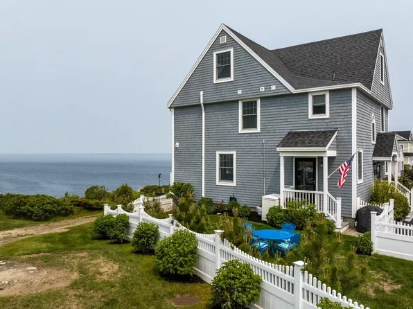 114 Broadway, York, ME 03909