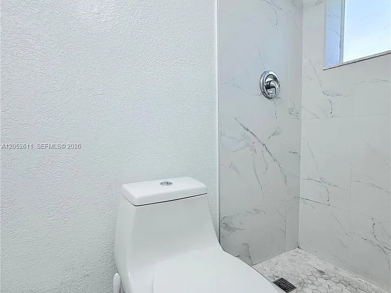 8600 SW 67th Ave #940 — Photo 8