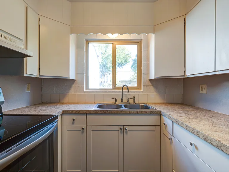 Rio Vista Townhomes — Photo 9
