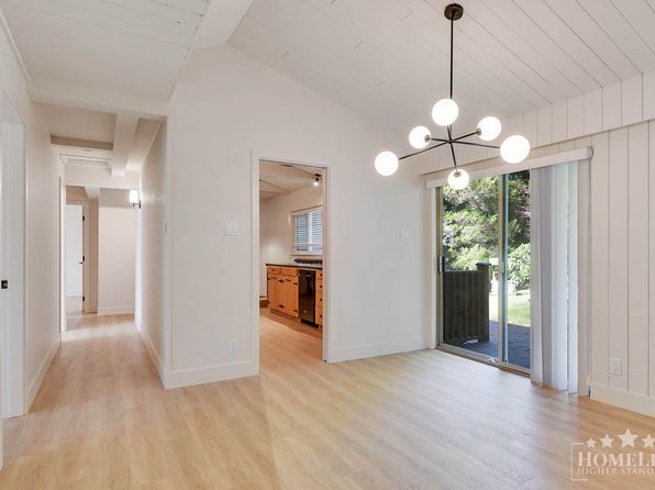 3 bedroom rental in Surrey — photo 5