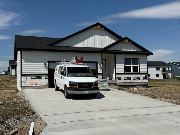 1666 22nd Ave SE, Altoona, IA 50009