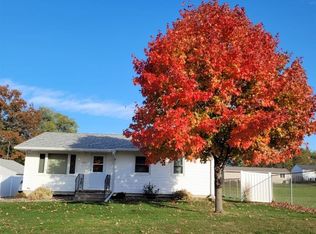 235 Spieker Rd, Waterloo, IA 50701