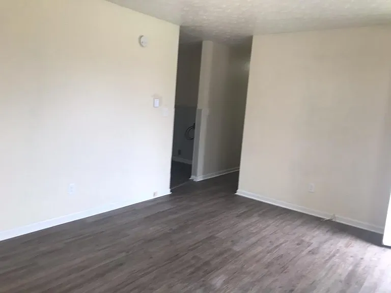 1924 Leitner Ct — Photo 6