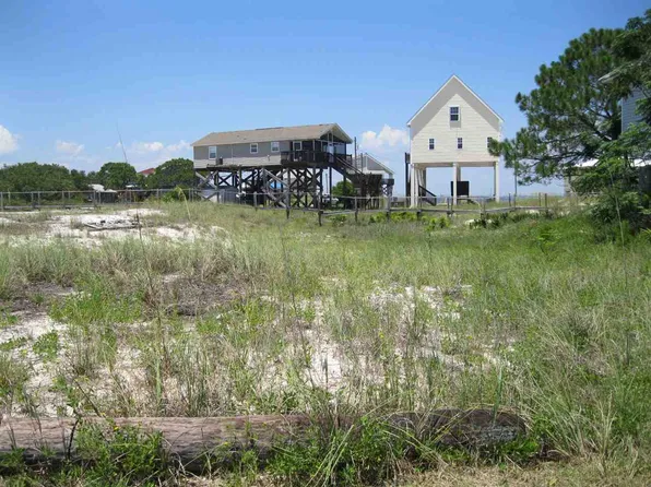 13 Sail Fish St, Panacea, FL 32346