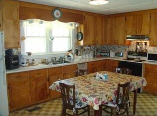 2321 Crab Point Loop Rd, Morehead City, NC 28557